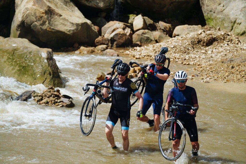 gravel is not a fad, nor something passing, in colombia we also have gravel bike tours. come to colombia and know the beauty of our landscapes, routes that will challenge your physical and mental abilities, but also will give you unique landscapes and delicious food as a reward.