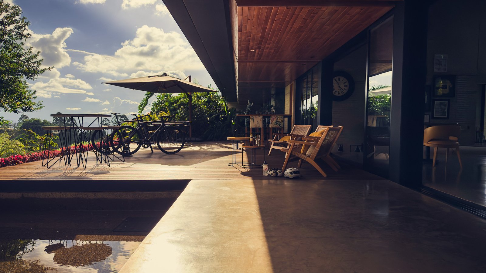 Hotel for the coffee hub and giro de rigo bike tour in Colombia by Arriba